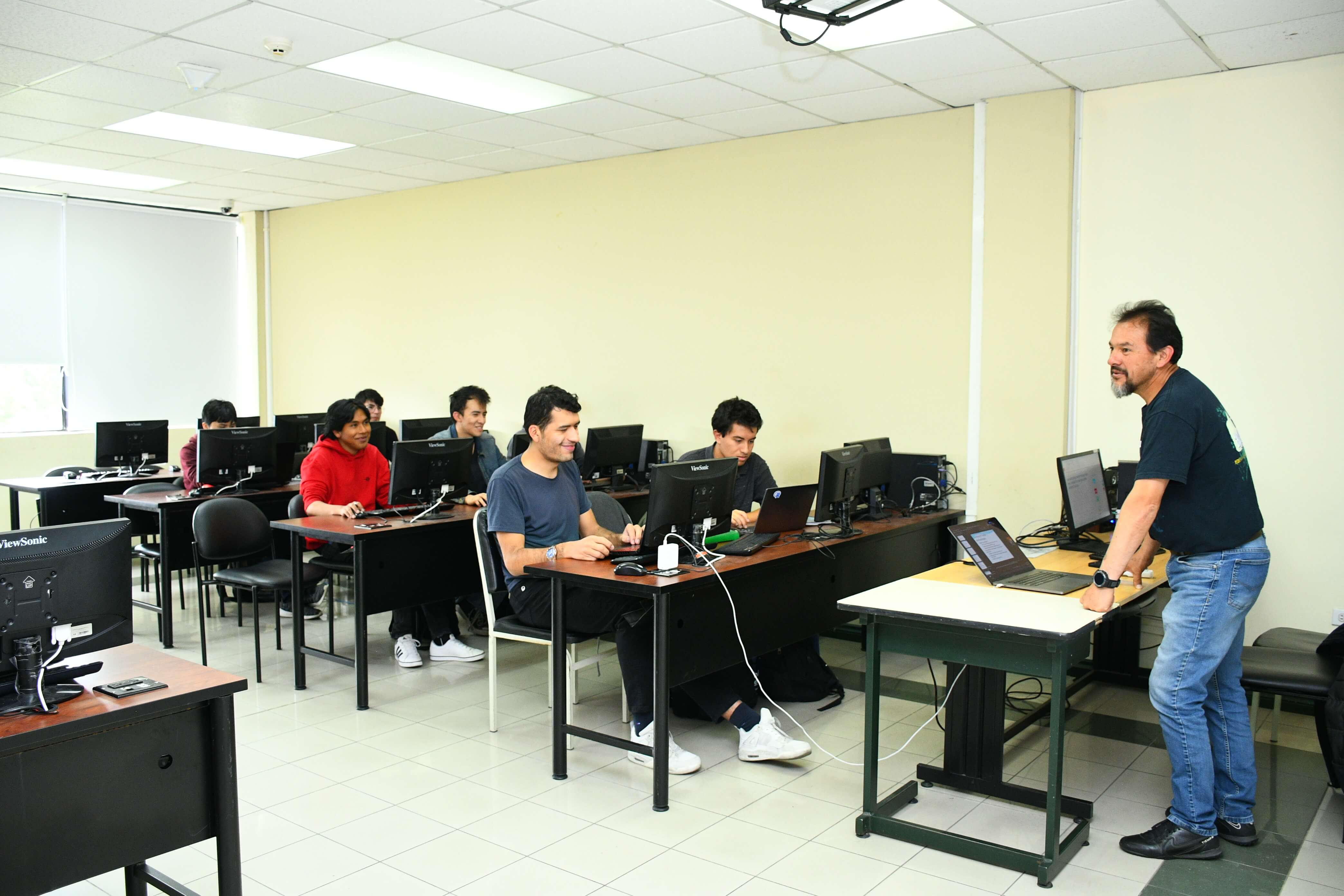 Laboratorios Generales DCCO