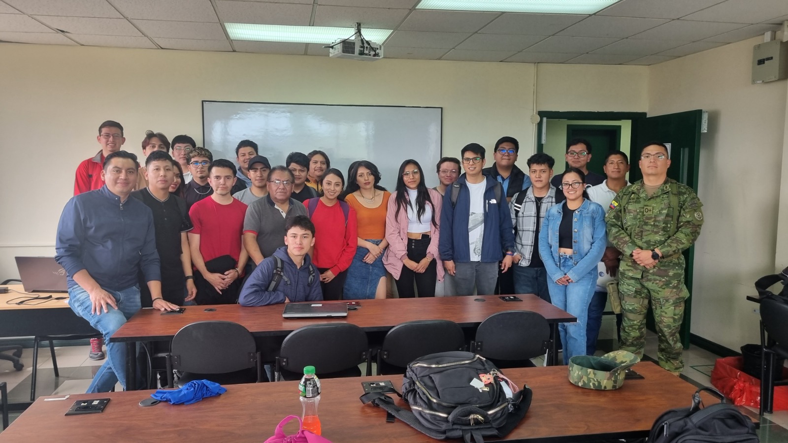 Mantenimiento y repotenciación de equipos informáticos en zonas rurales y marginales de Orellana contribuyendo con la responsabilidad social de Schlumberger Ecuador